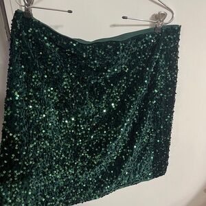 😻 2XL Emerald Sequin Mini Skirt NWT